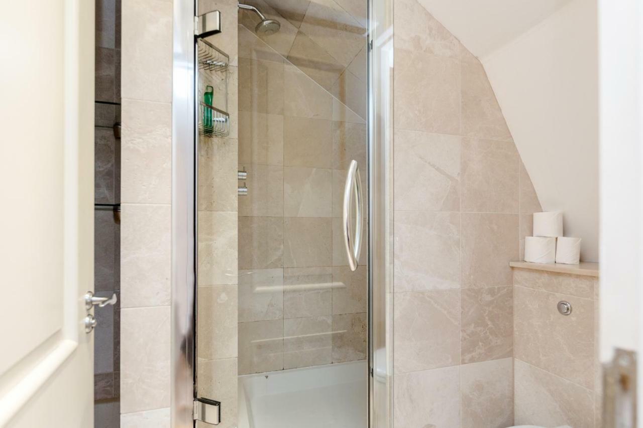 Outstanding Trafalgar Penthouse, Sleeps 8 Apartament