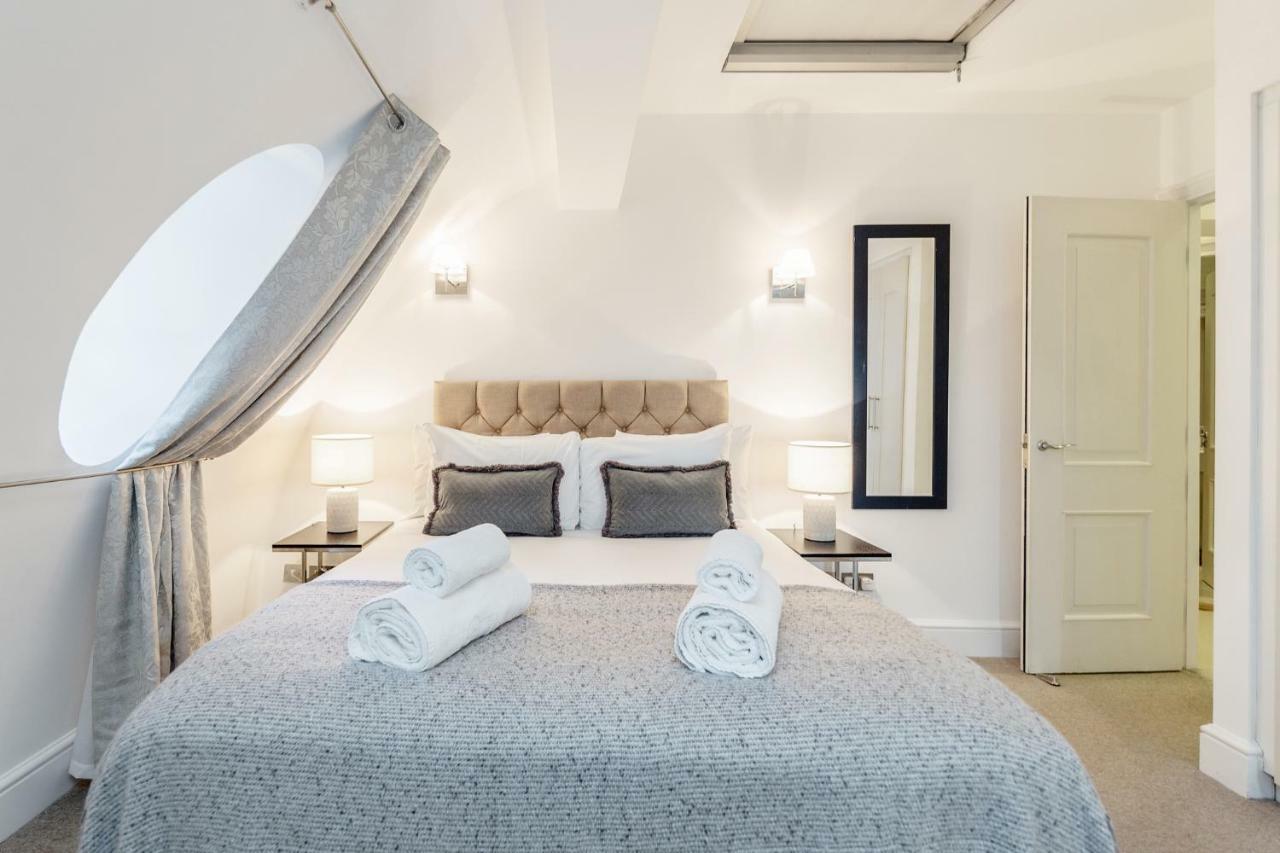 Outstanding Trafalgar Penthouse, Sleeps 8 Apartament